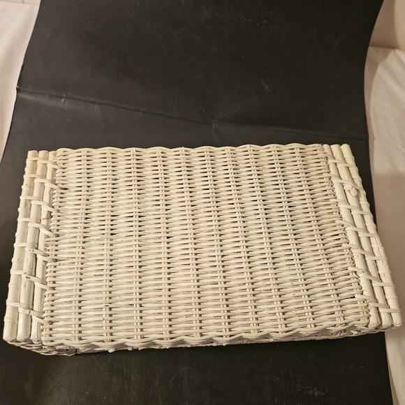 Vintage Woven White Wicker & Rattan Tissue Box Cover Rectangle Shaped - Picture 8 of 11
